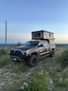 2 Person Pop Roof Top Bakkie Car Rooftop Tent Waterproof Aluminum Foldable Soft Top Canopy Tent for Pickup Truck Offroad Camper