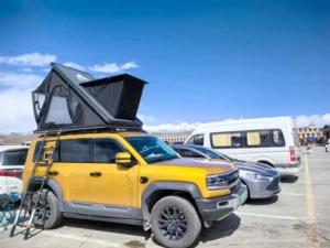 Compact Lightweight Roof Top Tent Car Rooftop Tent With Pass Through Interior Access Hard Shell Camping Tent