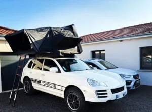 Customized Aluminum Hard Shell Side-Open Rooftop Tent for 4×4 Off-Road SUVs, 3-4 Person, with Logo