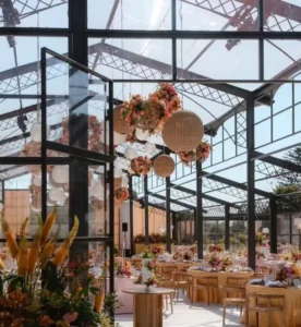 Four Season Wedding Tent Aluminum Alloy Frame Waterproofing Fire Retardant UV Resistance One Bedroom Living Room Design
