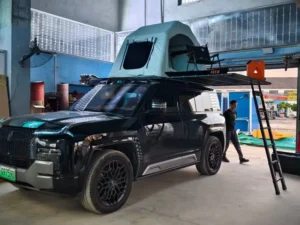Inflatable Rooftop Tent with Sunroof Design Heat-Sealed Eco-Friendly Car Camping Tent