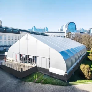 Large Luxury Curved Event Tents Outdoor Wedding Party Marquee Tent With Floors Sides Wall Air Conditioner for Banquet Receptions