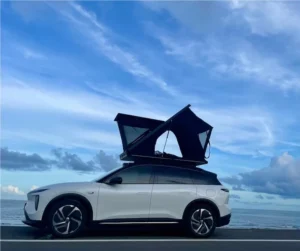 Outdoor Camping Car Roof Tent Lightweight Roof Top Tent With Interior Access Pass Through Rooftop Tent